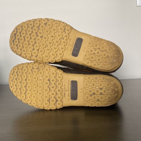 L.L. Bean Women's 7 Full Grain Leather Waterproof Cottagecore Outdoor Rain Boot - Picture 6 of 10